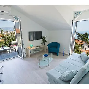 https://apartment-splendid-marjan.splithotels.org