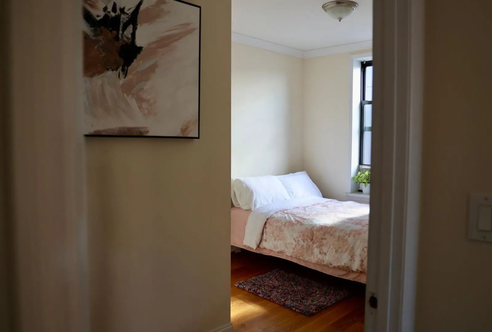 Modern Apartment In New York By Central Park